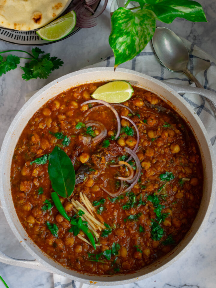 Restaurant Style Chana Masala