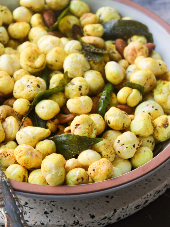 Roasted Makhana and Nuts Chivda - The Whisk Addict