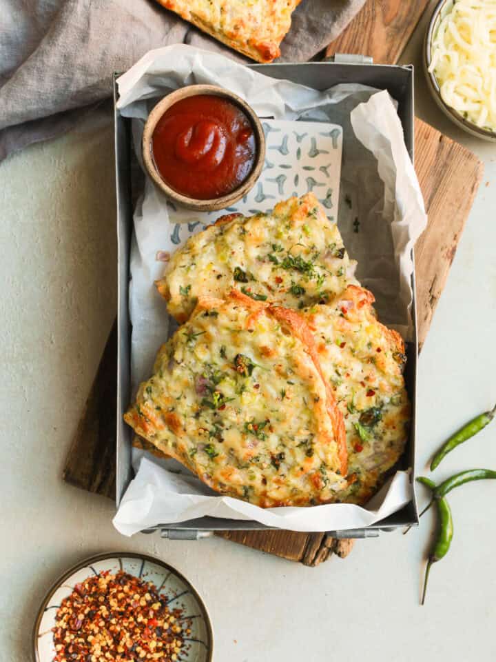 Chili Cheese Toasts | Chili Cheese Sandwich