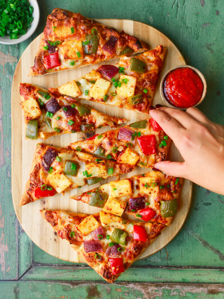 Schezwan Paneer Pizza
